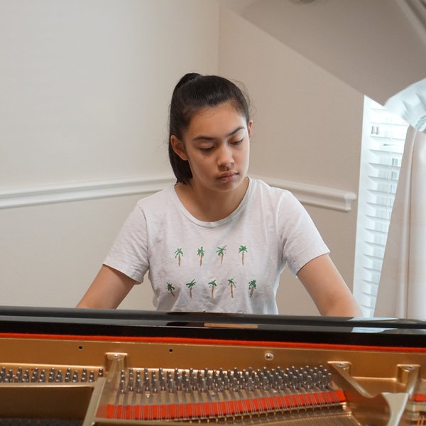 2019 Recipient Anastasia Loiko, piano